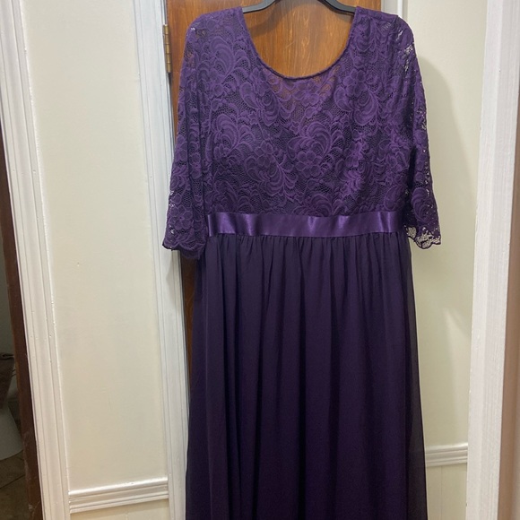 Plum floor length lace and chiffon formal dress. NWT - Picture 1 of 4